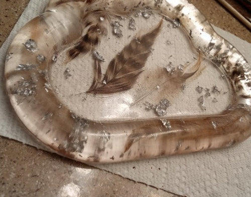 Feather earing tray